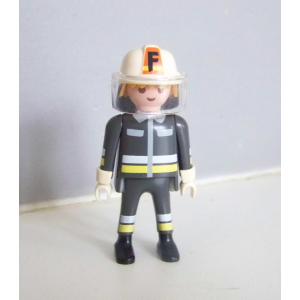 PLAYMOBIL (G2220) POMPIERS - Chef Pompier en Tenue d'Intervention 4x4 3181