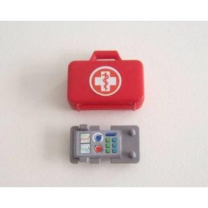 PLAYMOBIL (Y1250) HOPITAL - Valise Secours Rouge avec Autocollant de Contenu